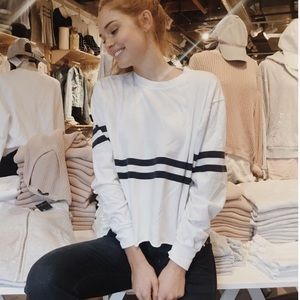 BRANDY MELVILLE SHIRT + FREE STICKERS 💙💙